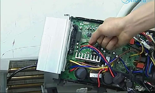 根河美的空调电话是多少